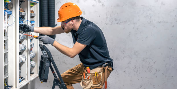 Best Local Electrician Companies  in Beacon Square, FL